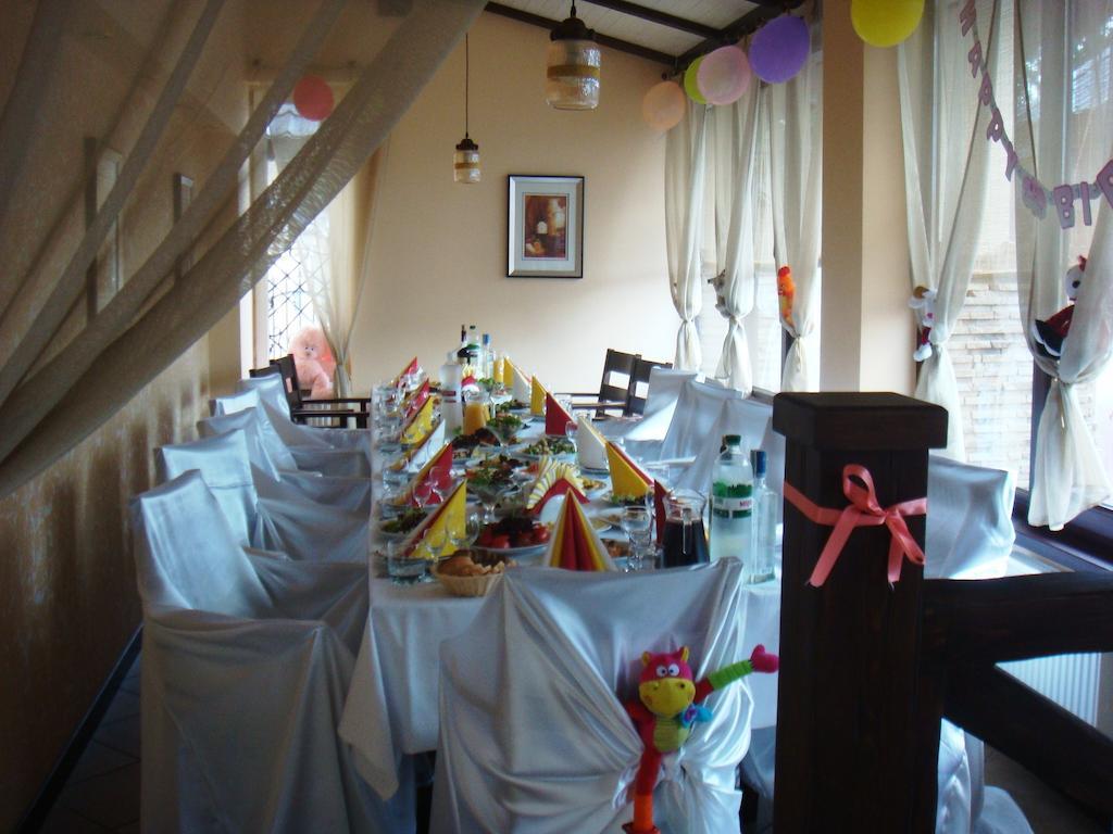 Shato Paradis Hotel Irpin Bagian luar foto